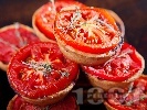 Рецепта Тарталети с кайма и домати във форма за мъфини за закуска или предястие